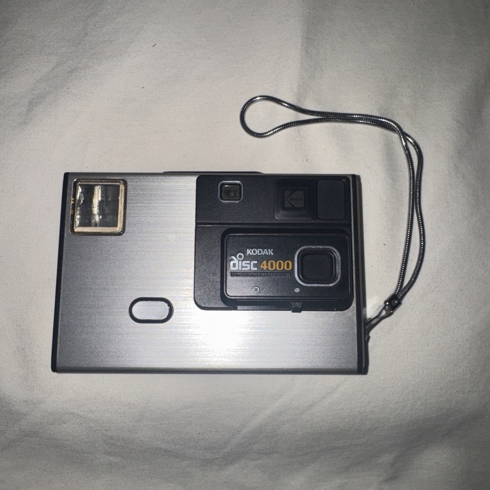 Vintage Kodak Disc 4000 Camera With Flash And Wrist Strap *Read*